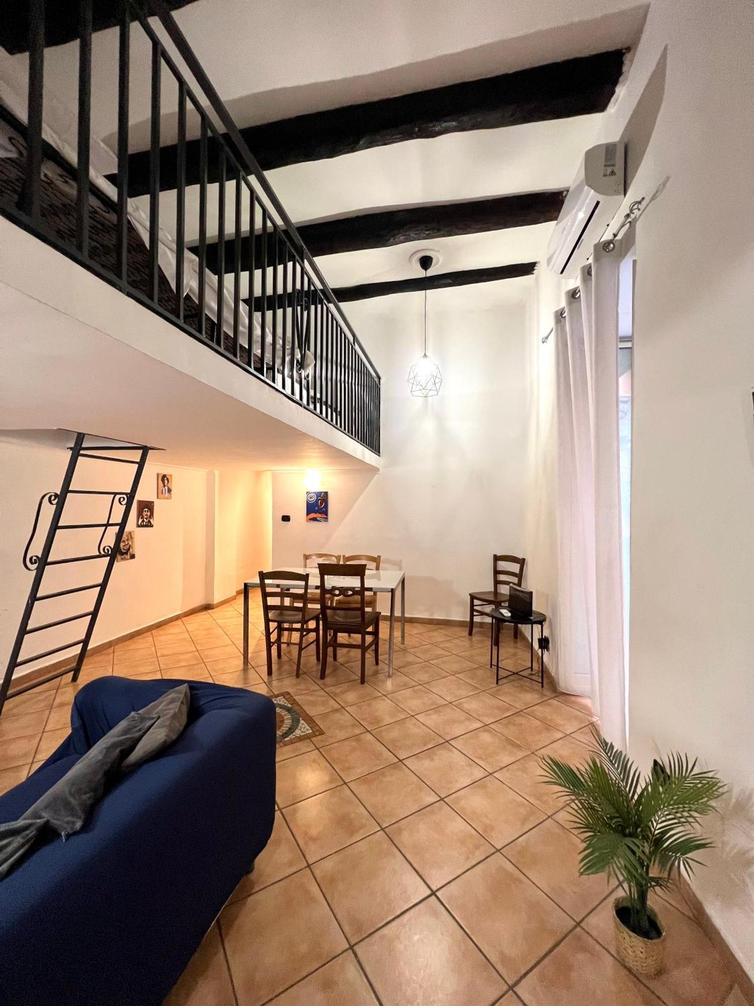Core Guest House Napels Buitenkant foto